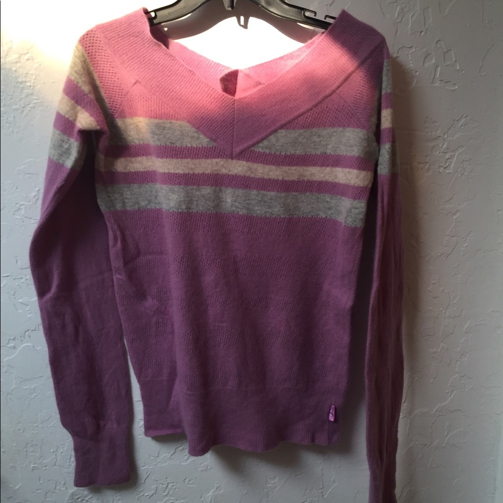 Off-The-Shoulder Wool Sweater (purple)
